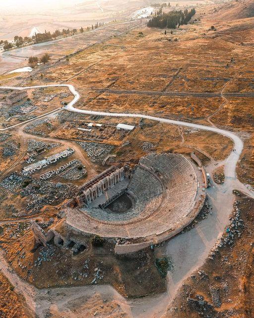 Hierapolis2.jpg